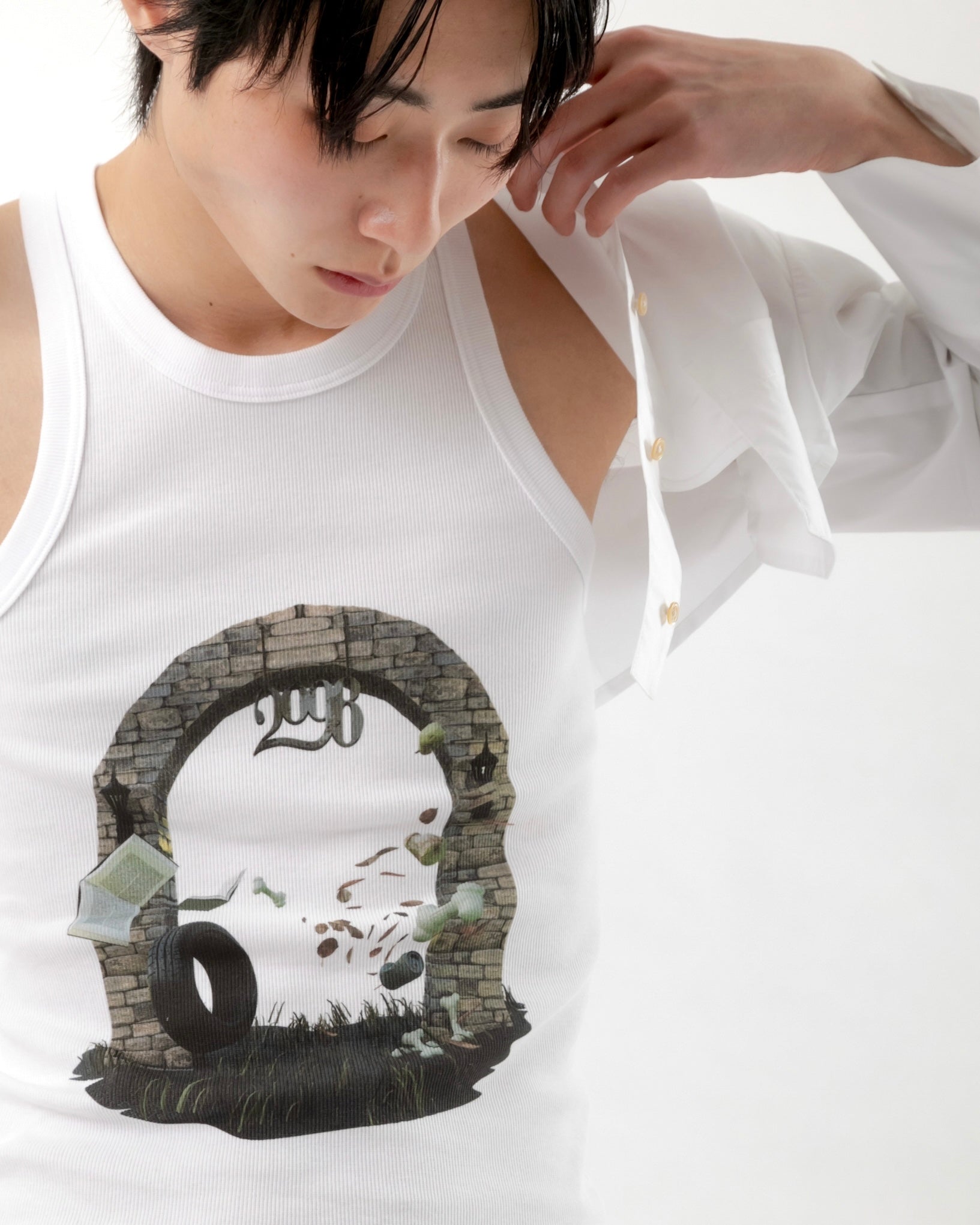 WHITE GRAPHIC TANK TOP | 2098 Official